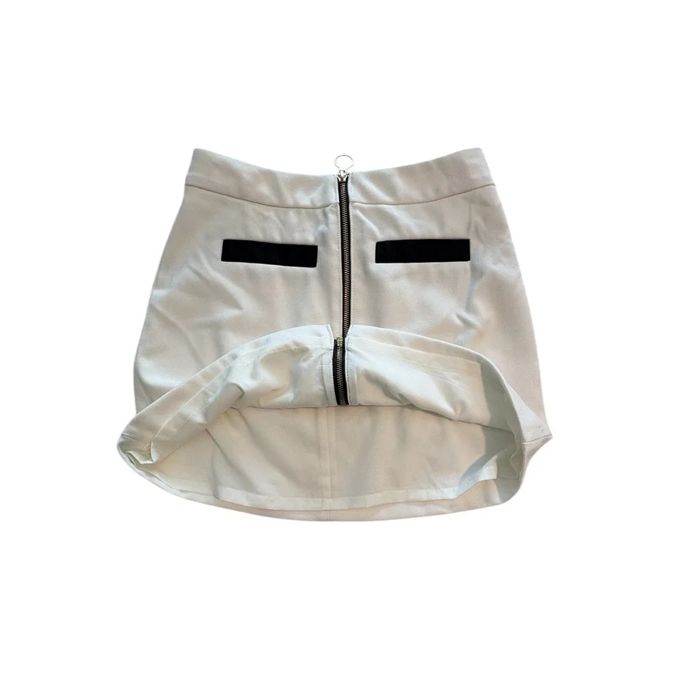 Express White A-Line Mini Skirt with Front Gold‎ Ring Zipper Black Trim Size 4